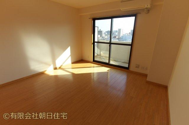 ｅｓｔ　ｂｒｉｃｋ　ｋｏｋｕｓａｉ　ｄａｉ　ｍａｅの居間・リビング