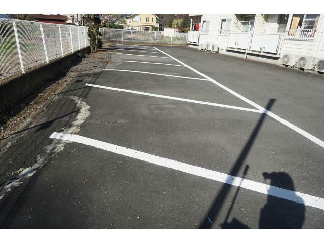 【駐車場】 | クイートハイム | 駐車場