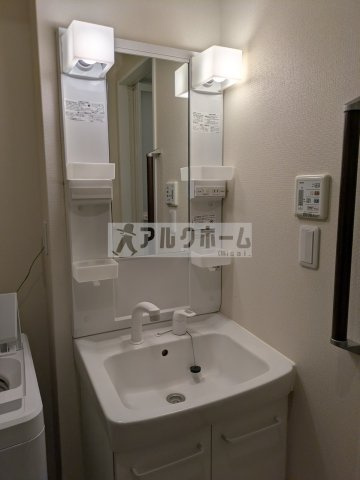 レオネクスト国分サンシャイン2の洗面所|レオネクスト国分サンシャイン2