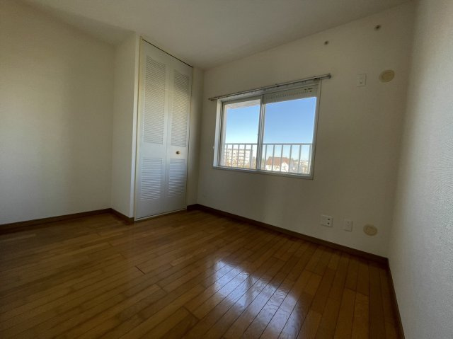 成田市玉造７丁目の賃貸マンションの洋室