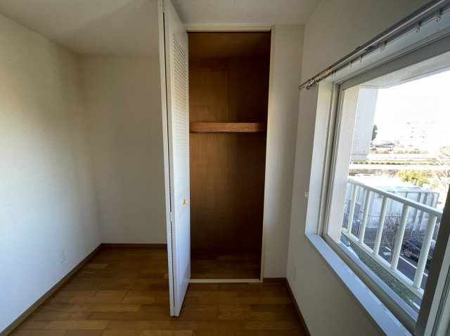 成田市玉造７丁目の賃貸マンションの収納