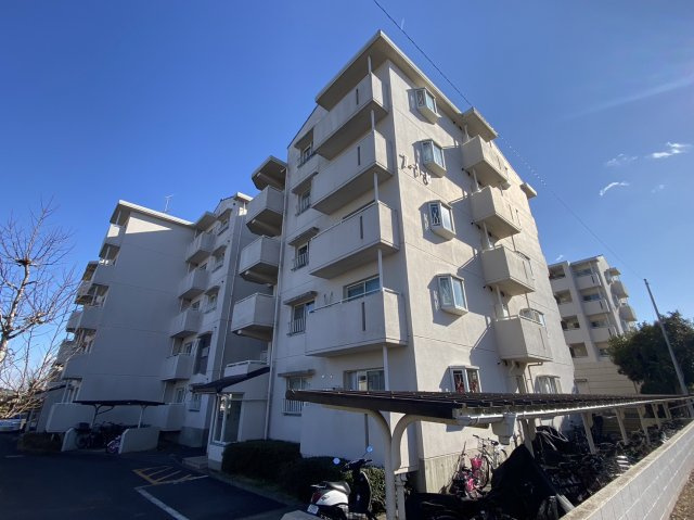 成田市玉造７丁目の賃貸マンションの外観