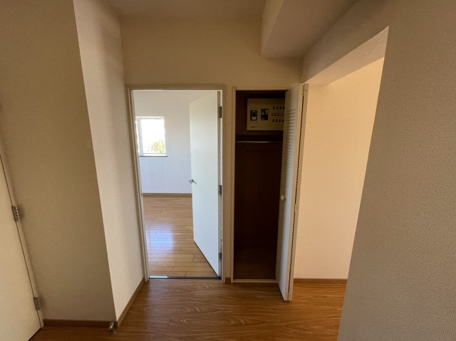 成田市玉造７丁目の賃貸マンションの内装