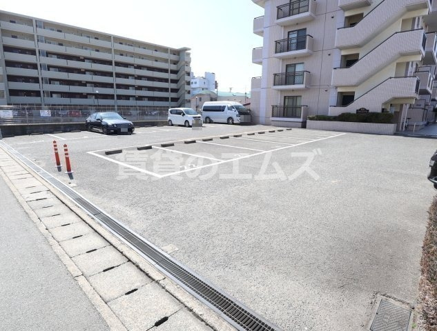 【駐車場】 | セラヴィ９０ | セラヴィ９０の駐車場