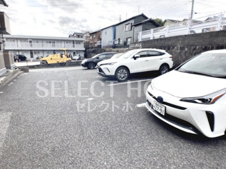 【駐車場】