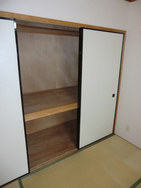 ロイヤルハイツ新北野Ⅱの収納