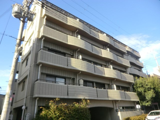 ロイヤルハイツ新北野Ⅱの外観