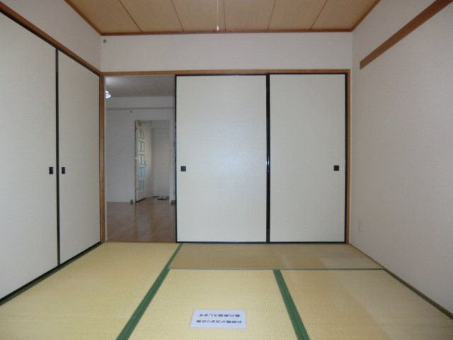 ロイヤルハイツ新北野Ⅱの寝室