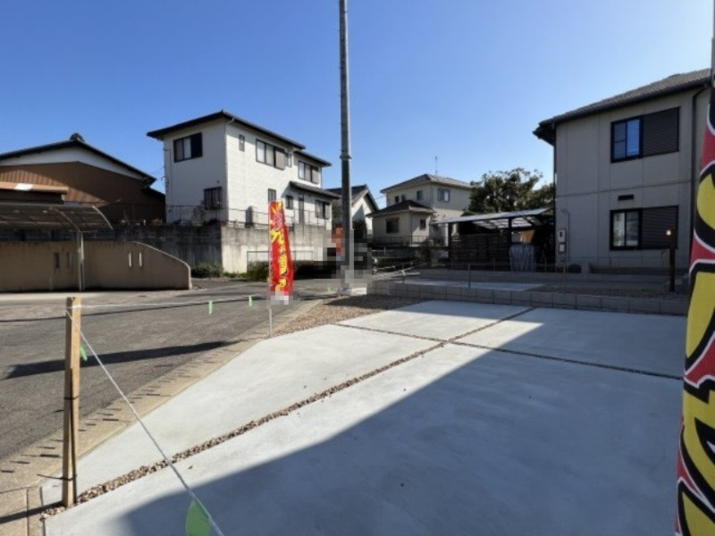 碧南市坂口町新築戸建　2号棟の駐車場