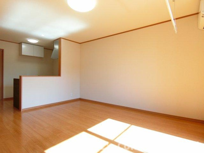 【その他】 | サニーガーデン花みずき | 居室と寝室を分けて生活できる１ＬＤＫ。