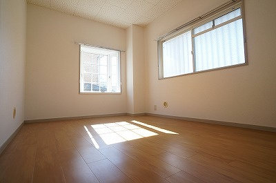 【寝室】 | ビュー緑台