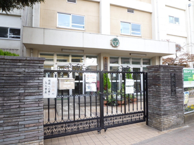 大和市立林間小学校まで750ｍ