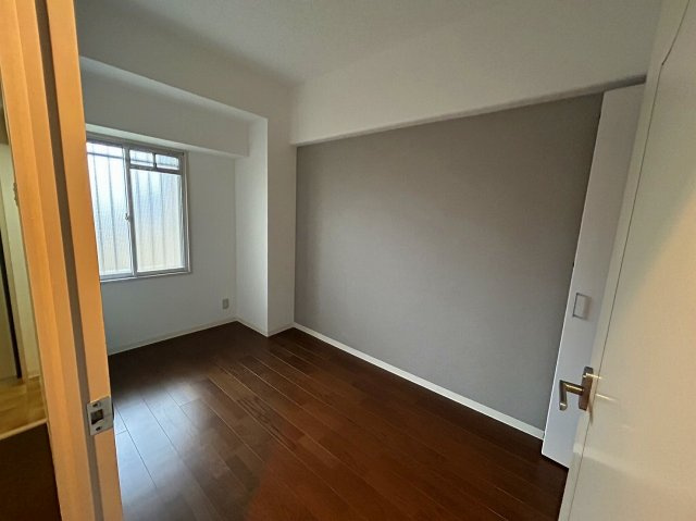 サンライズマンション岩出Ⅴ弐番館の洋室