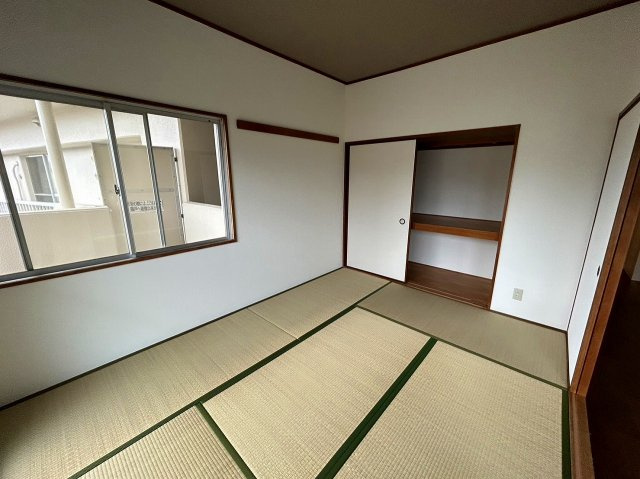 サンライズマンション岩出Ⅴ弐番館の和室