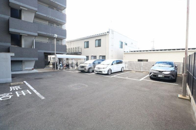 【駐車場】 | ポピットハイム | 駐車場です