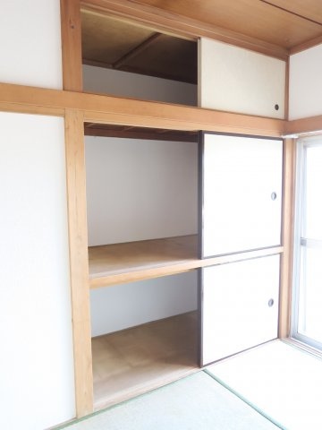 山本ハイツの収納