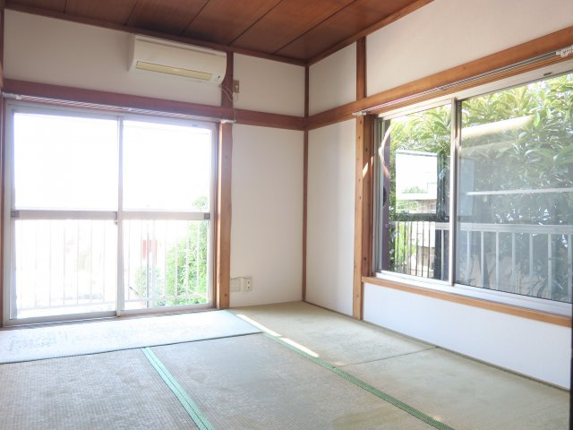 山本ハイツの和室