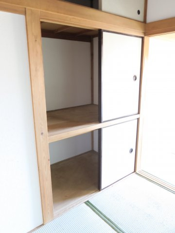 山本ハイツの収納