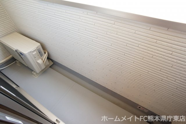 熊本市東区榎町のアパートのバルコニー