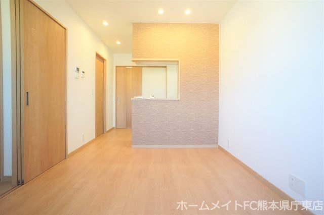 熊本市東区榎町のアパートの居間・リビング