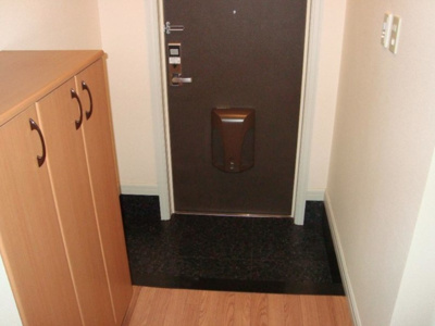 【玄関】 | スプリングチェリーⅡ | ※同物件・反転タイプの写真です。