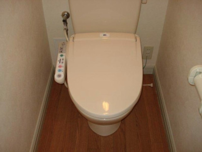 【トイレ】 | スプリングチェリーⅡ | ※同物件・反転タイプの写真です。