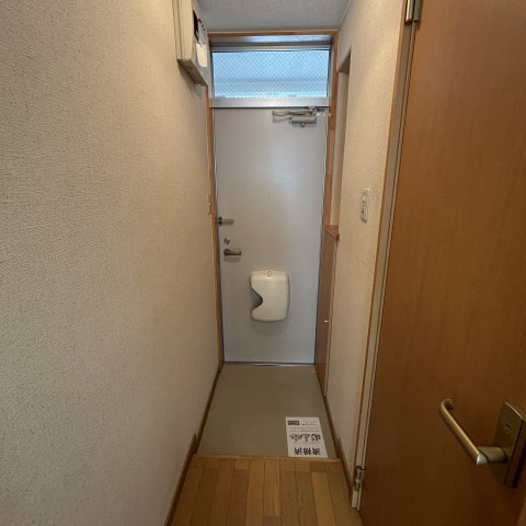 リジェ中島の玄関