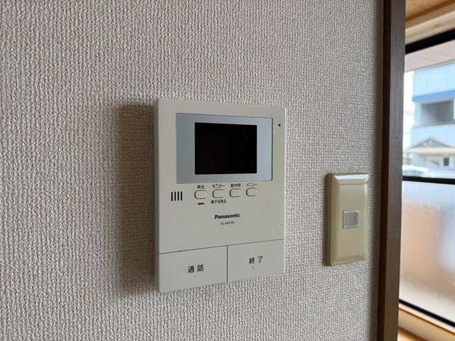 【セキュリティ】 | オーソネタウンハウス七番館 | 防犯対策に有効なカメラ付きインターホン！録画機能が付いているので留守中の訪問者まで確認できます♪