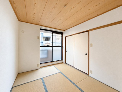 【和室】 | オーソネタウンハウス七番館 | 南東向き和室6帖☆押入れがあります♪寝具をすっきり収納できるので和室は寝室にもオススメ☆