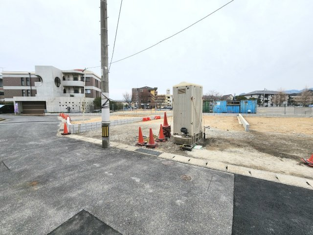 SUN COURT－サンコート－小倉南区南方2丁目　【小倉南区　新築戸建て】の前面道路含む現地写真|現地撮影　2023,2,6　SUN COURT－サンコート－小倉南区南方2丁目　【小倉南区　新築戸建て】