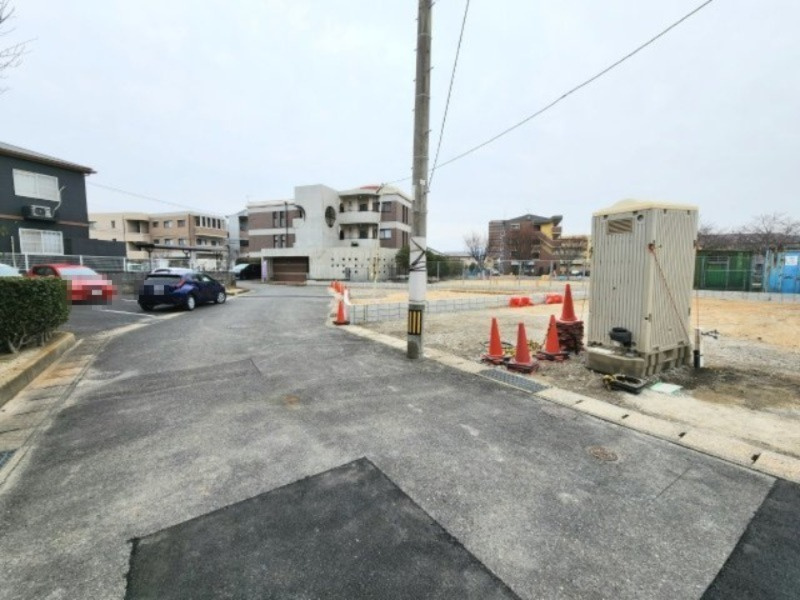 SUN COURT－サンコート－小倉南区南方2丁目　【小倉南区　新築戸建て】の前面道路含む現地写真|現地撮影　2023,2,6　SUN COURT－サンコート－小倉南区南方2丁目　【小倉南区　新築戸建て】