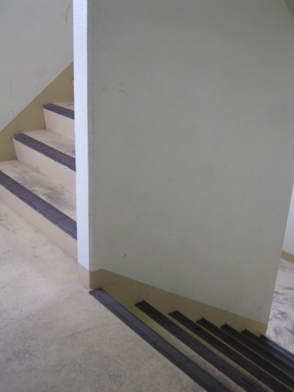 【内装】 | 第13新英マンション | 共有廊下です