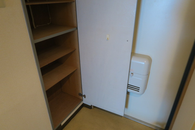 【居間・リビング】 | 第13新英マンション