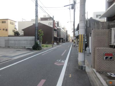 ティファールの周辺|前面道路