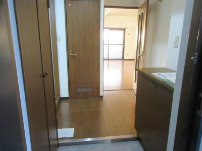 ティファールの内装|玄関から～