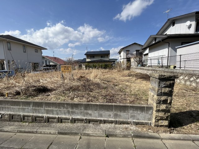 松園一丁目売地の外観|89坪超の売地です。上下水道・都市ガスの引き込みがあります。