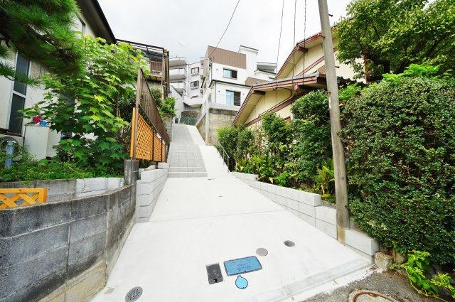 【保土ケ谷区法泉１丁目7-27新築戸建て】★仲介手数料無料★（初音ヶ丘小学校・橘中学校）の外観