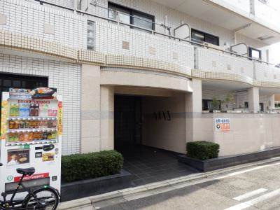 AXIS（アクシス）のエントランス