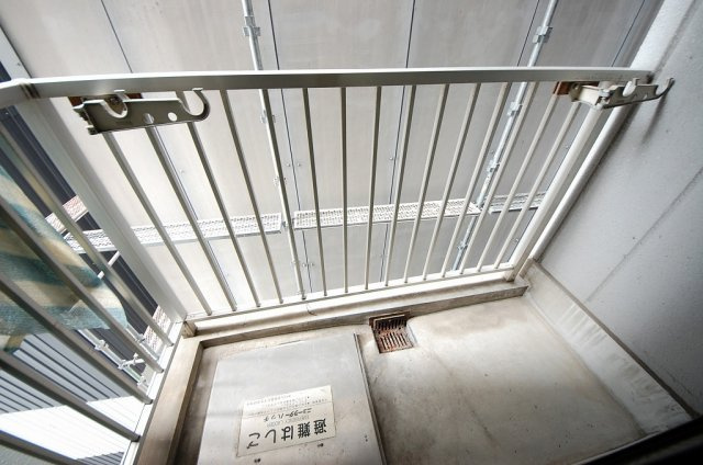 プラザ船越のバルコニー|※お部屋によりリフォーム状況は違います。