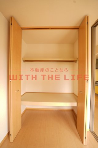 シャルムステージ【10，000円キャッシュバック対象物件】の収納|小物を収納するのに便利です