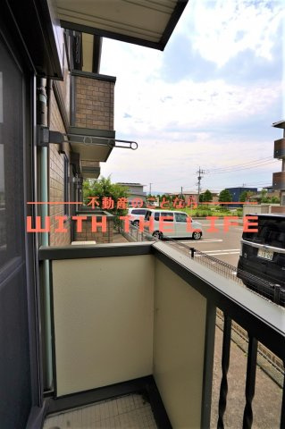 シャルムステージ【10，000円キャッシュバック対象物件】のバルコニー|バルコニーからの眺めを楽しみながら食事をしませんか