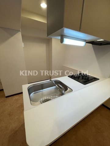 プレステージ天満のキッチン|コンパクトなキッチンで掃除もラクラク