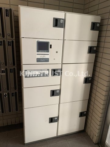 ラナップスクエア南森町のロビー|宅配BOX完備