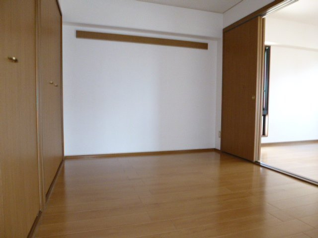 ジュン　サン　ライトの洋室