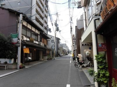 グランドールゼニカの周辺|前面道路