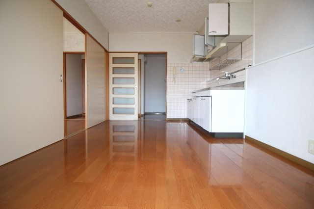 カインド中宝永の居間・リビング|こちらのリビングで趣味の時間をお楽しみください
※お写真ですが反転の場合がございます