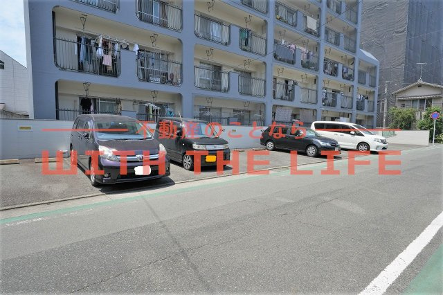 セキレイマンション久留米【キャッシュバック対象物件】の駐車場|駐車場に車を止められます