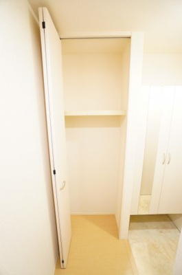 【収納】 | PARK HILLS MIYAKO E | ※同物件・反転タイプの写真です。