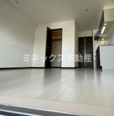 【居間・リビング】 | Caron旭通り | 同タイプのお部屋の写真。現況を優先します。