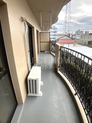 【バルコニー】 | マーサヴィラ | 開放的で明るい空間を演出してくれるバルコニーです